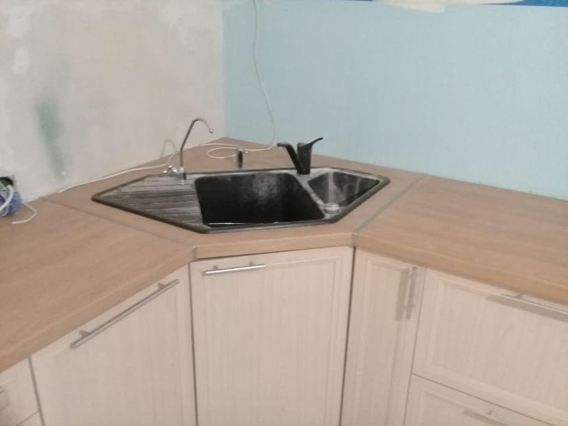 Замена столешницы на кухне в Санкт-Петербурге на ул. Осипенко