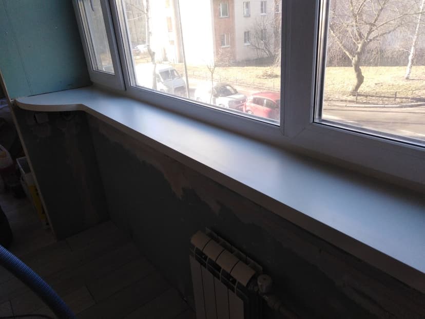 Установка подоконника из ЛДСП в СПб на Ленинском пр.