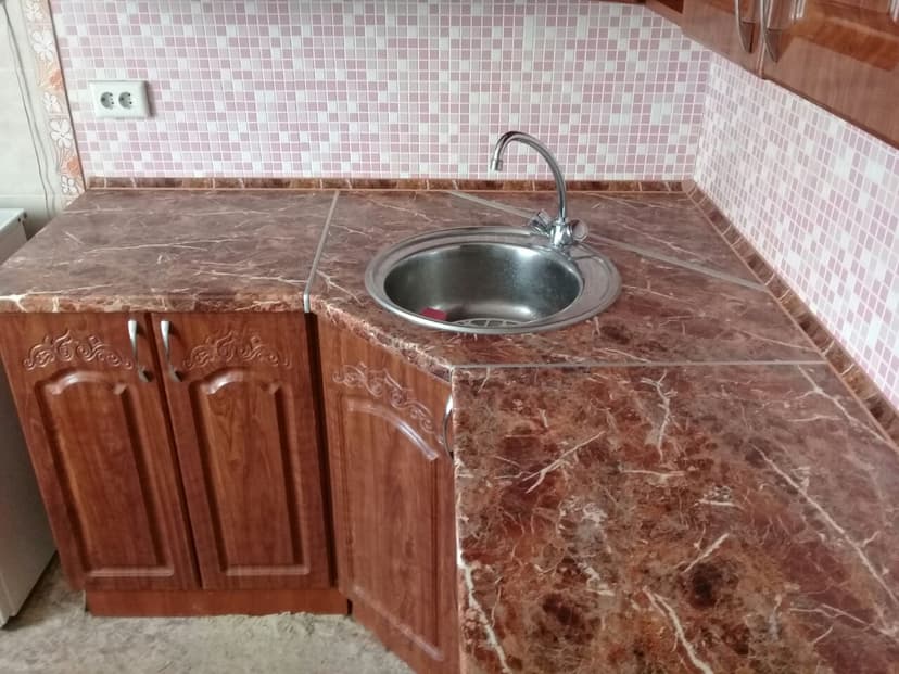 Замена столешницы на кухне в Красном Селе.