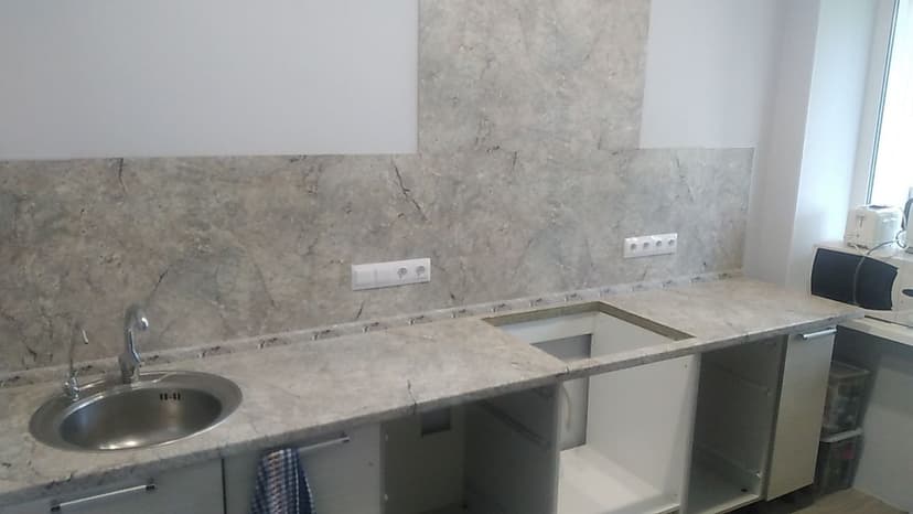 Установка столешницы из ЛДСП в Санкт-Петербурге, ул. Турку д.18